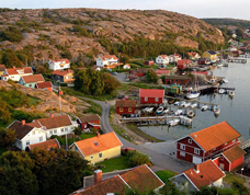 Tanum, 瑞典海边一个生态村落. 照片: Kjell Holmner.
